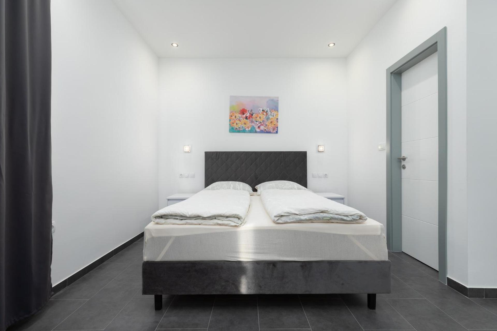 Rooms And Studio Flora Πόρετς Εξωτερικό φωτογραφία