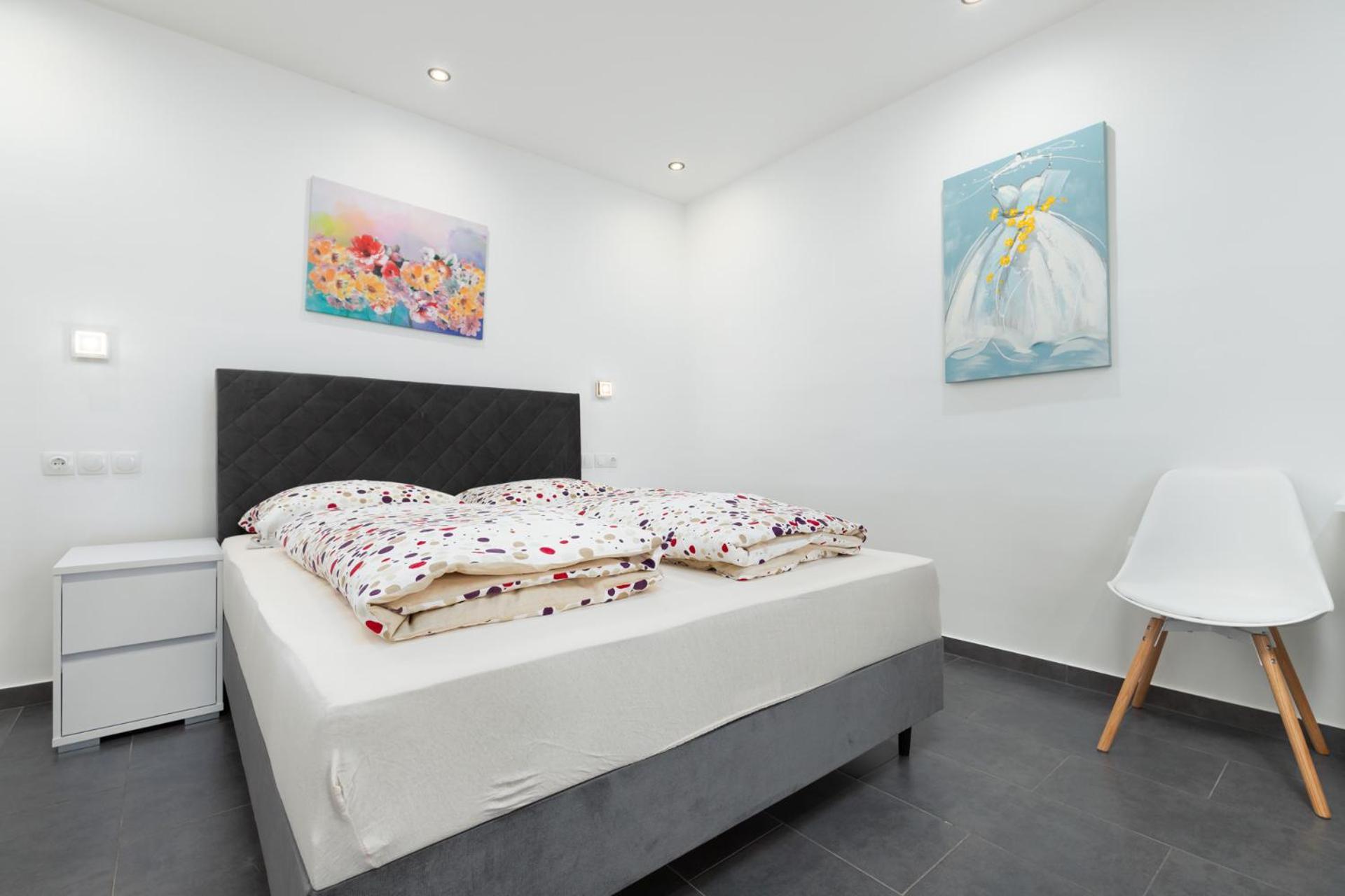 Rooms And Studio Flora Πόρετς Εξωτερικό φωτογραφία