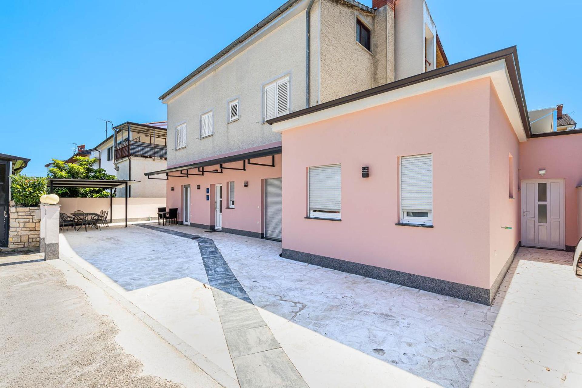 Rooms And Studio Flora Πόρετς Εξωτερικό φωτογραφία